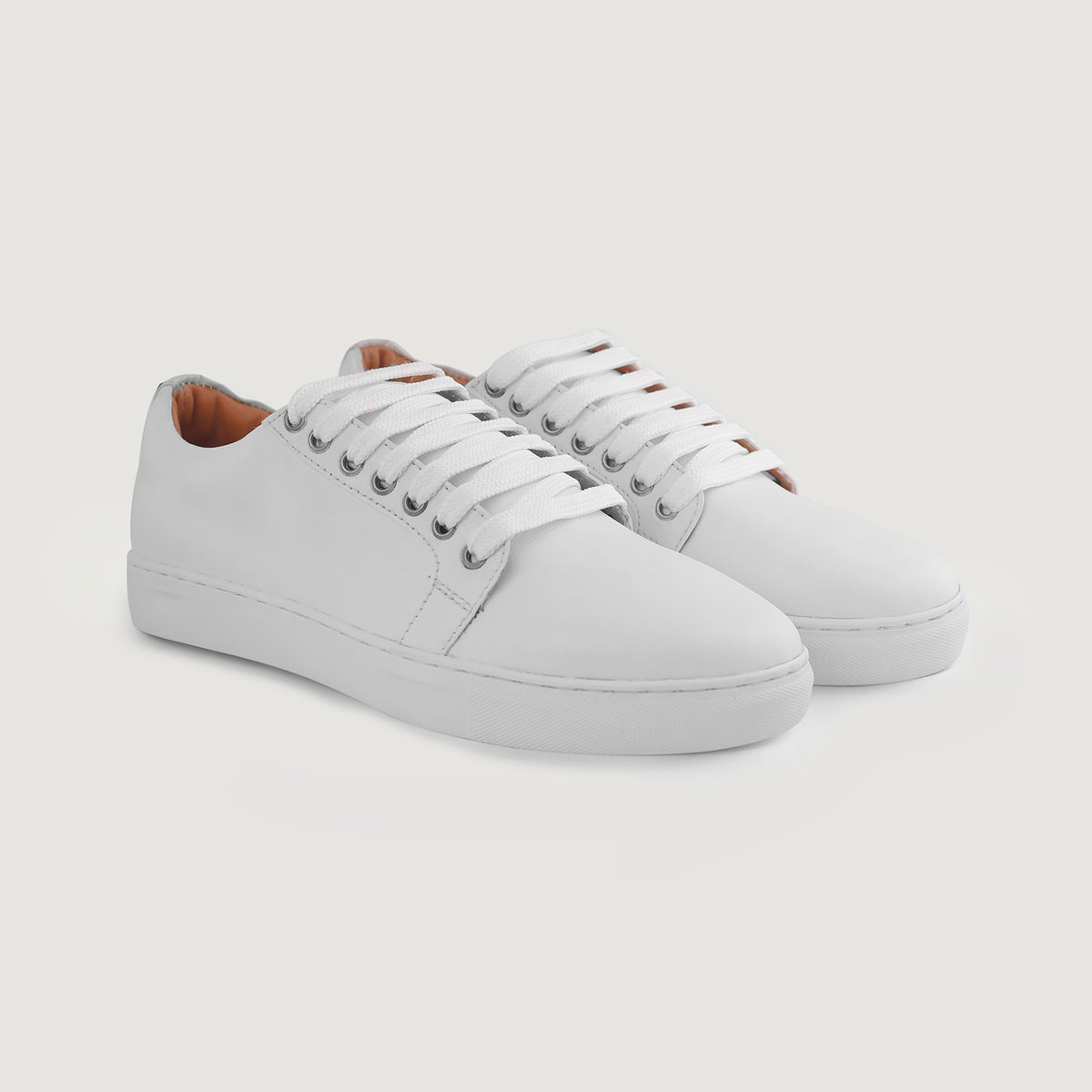 PUFFY LEATHER LOW TOP SNEAKERS IN WHITE LAMBSKIN